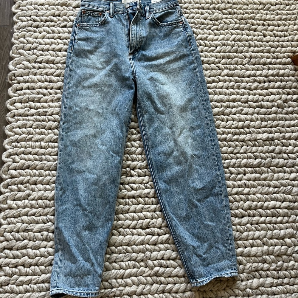 Aritzia Jeans size 25